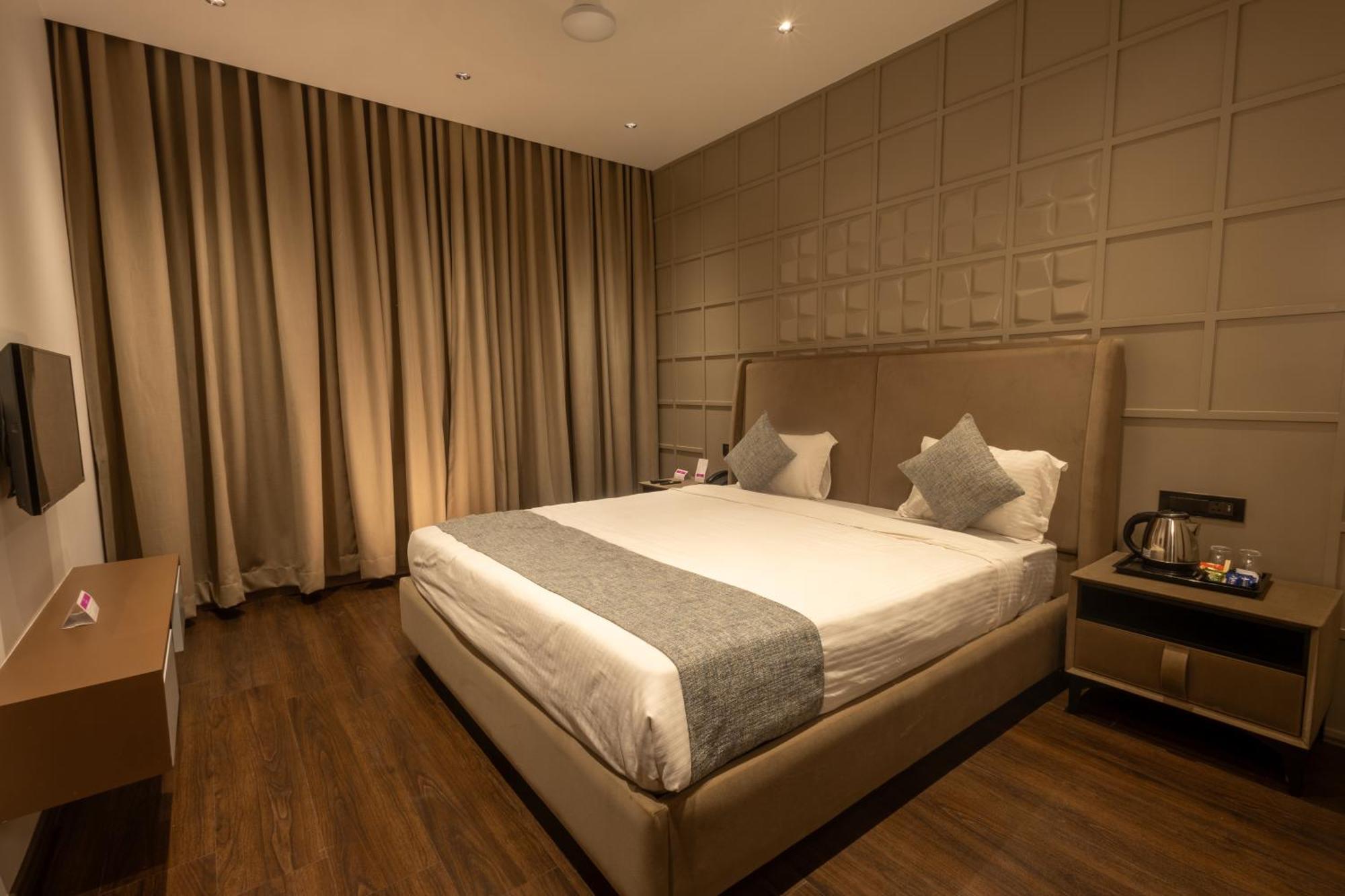 Hotel Parsons Court ดินดิกุล ภายนอก รูปภาพ