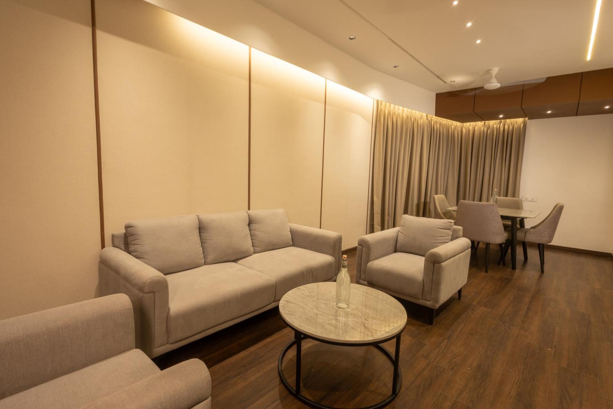 Hotel Parsons Court ดินดิกุล ภายนอก รูปภาพ