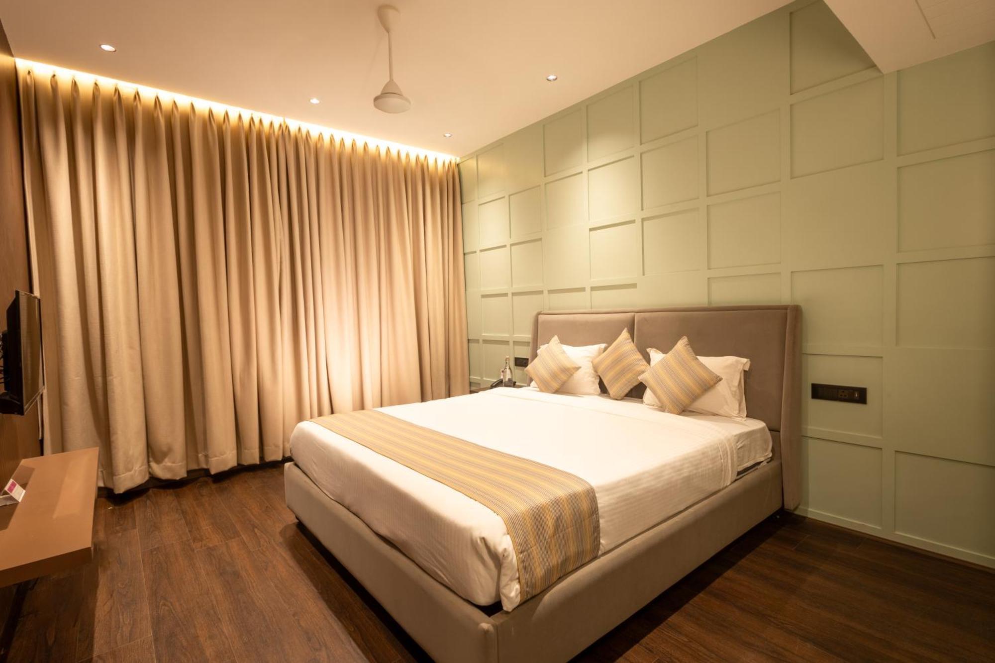 Hotel Parsons Court ดินดิกุล ภายนอก รูปภาพ